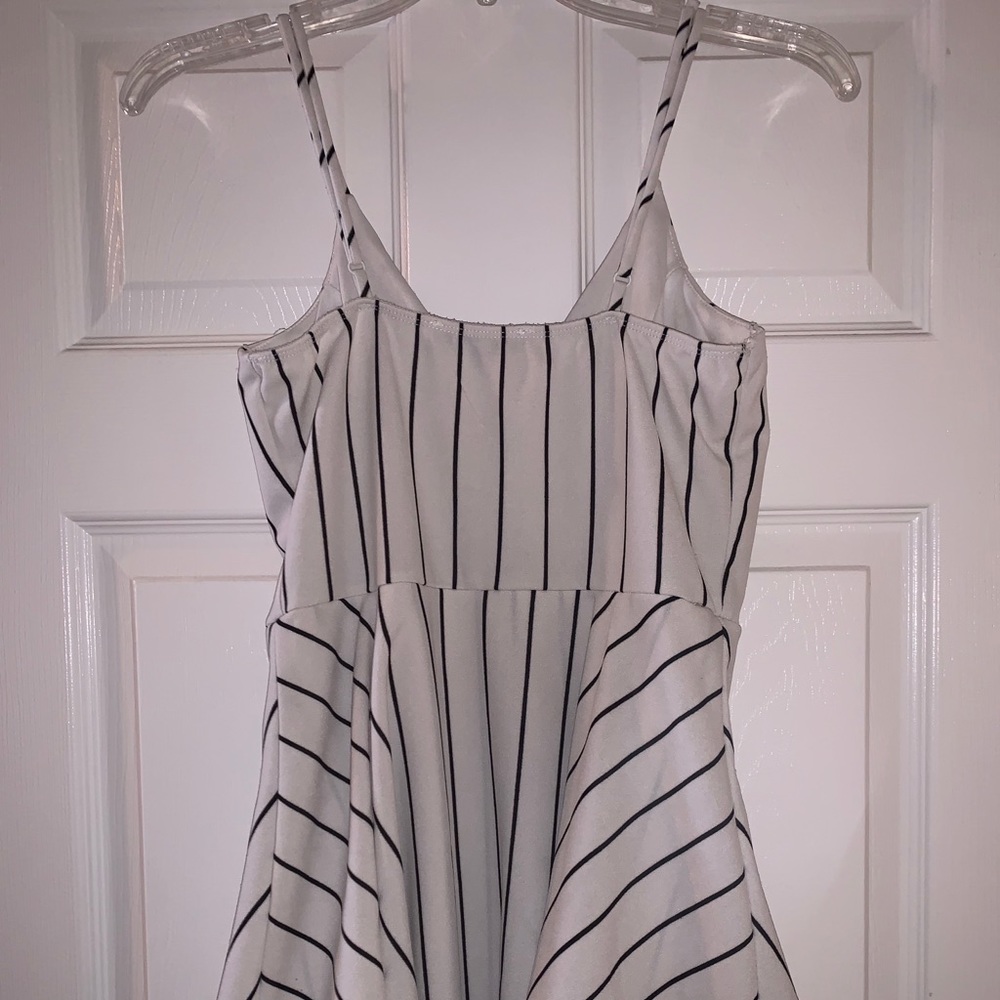 Romper - Picture 2 of 3